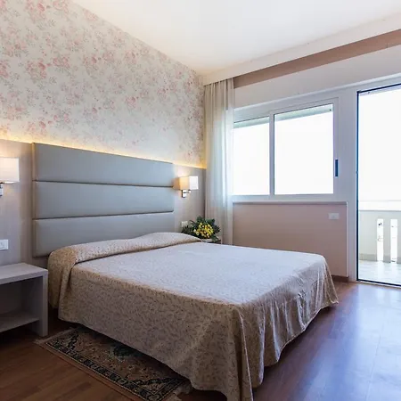 Benini Hotel 4*